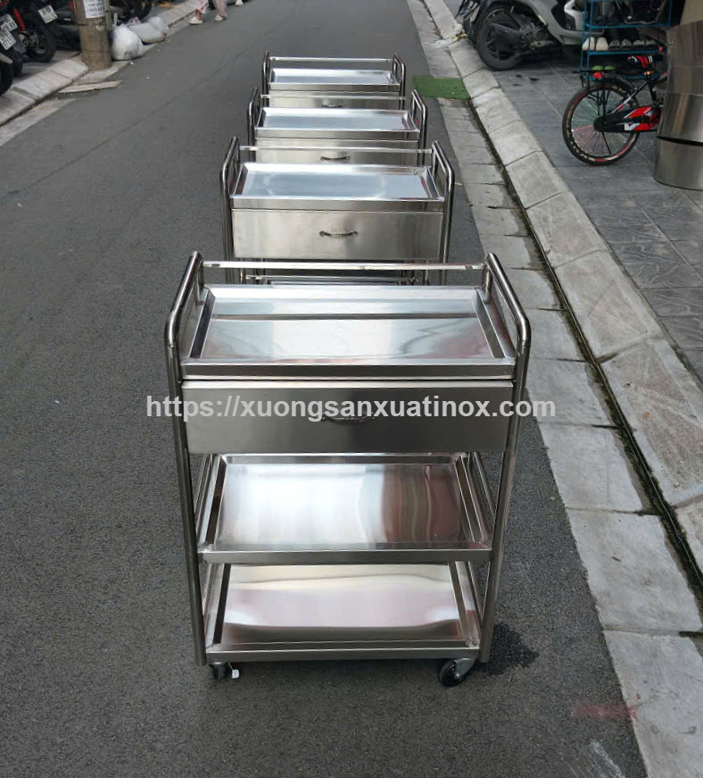 Xe tiêm inox 3 tầng có ngăn kéo