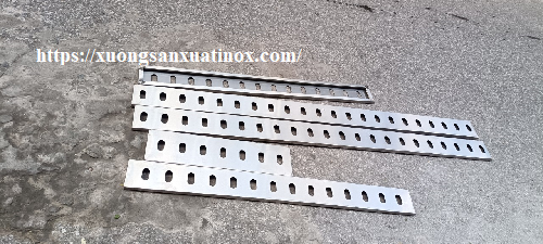 Ghi Thoát Sàn Nhà Bếp Inox: Giải Pháp Hoàn Hảo Cho Khu Bếp Sạch Sẽ