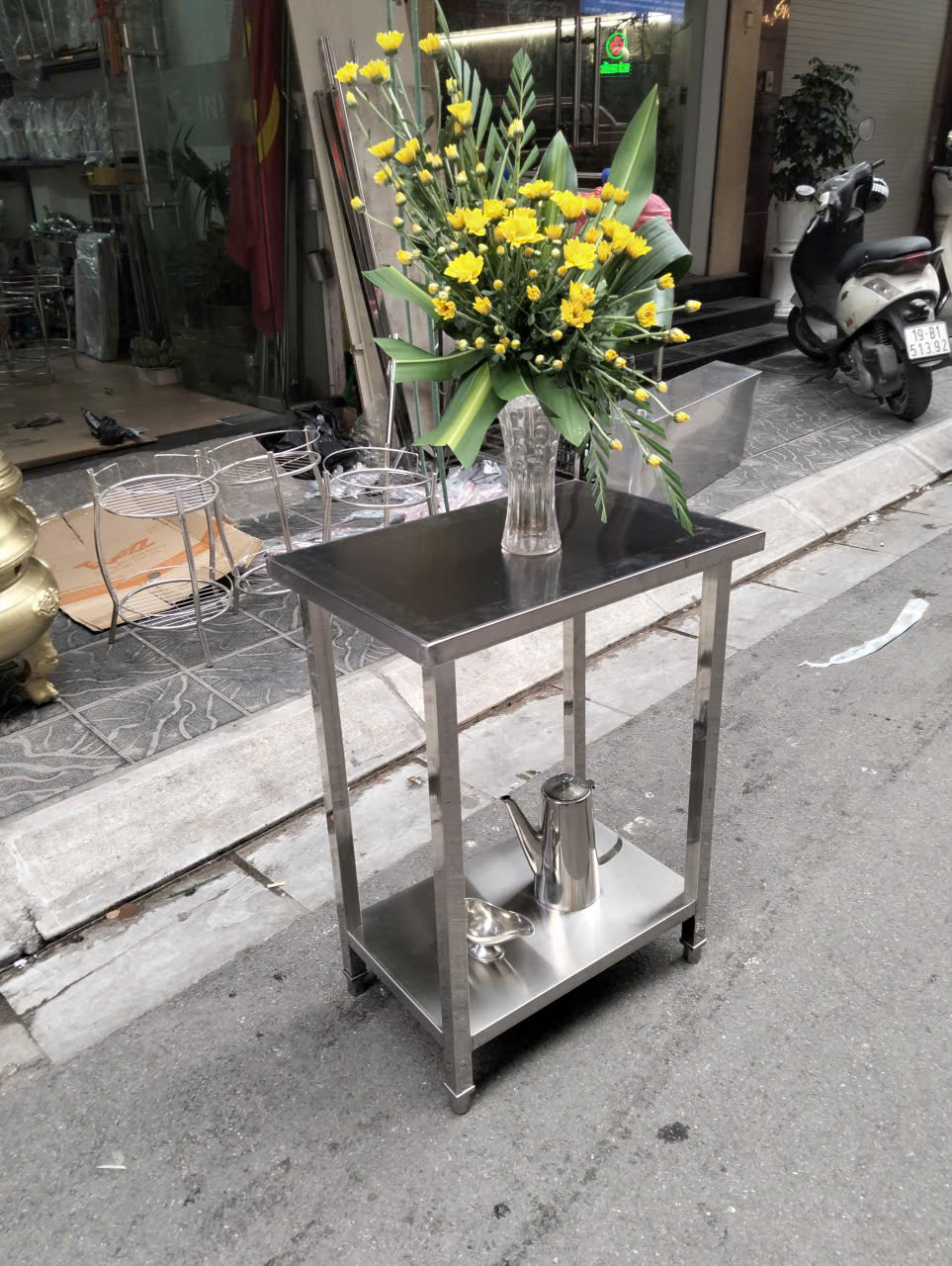 Kệ để đồ inox 2 tầng tiện lợi cho không gian hẹp