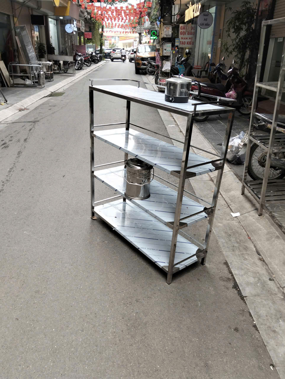 Kệ inox 4 tầng dành cho gia đình