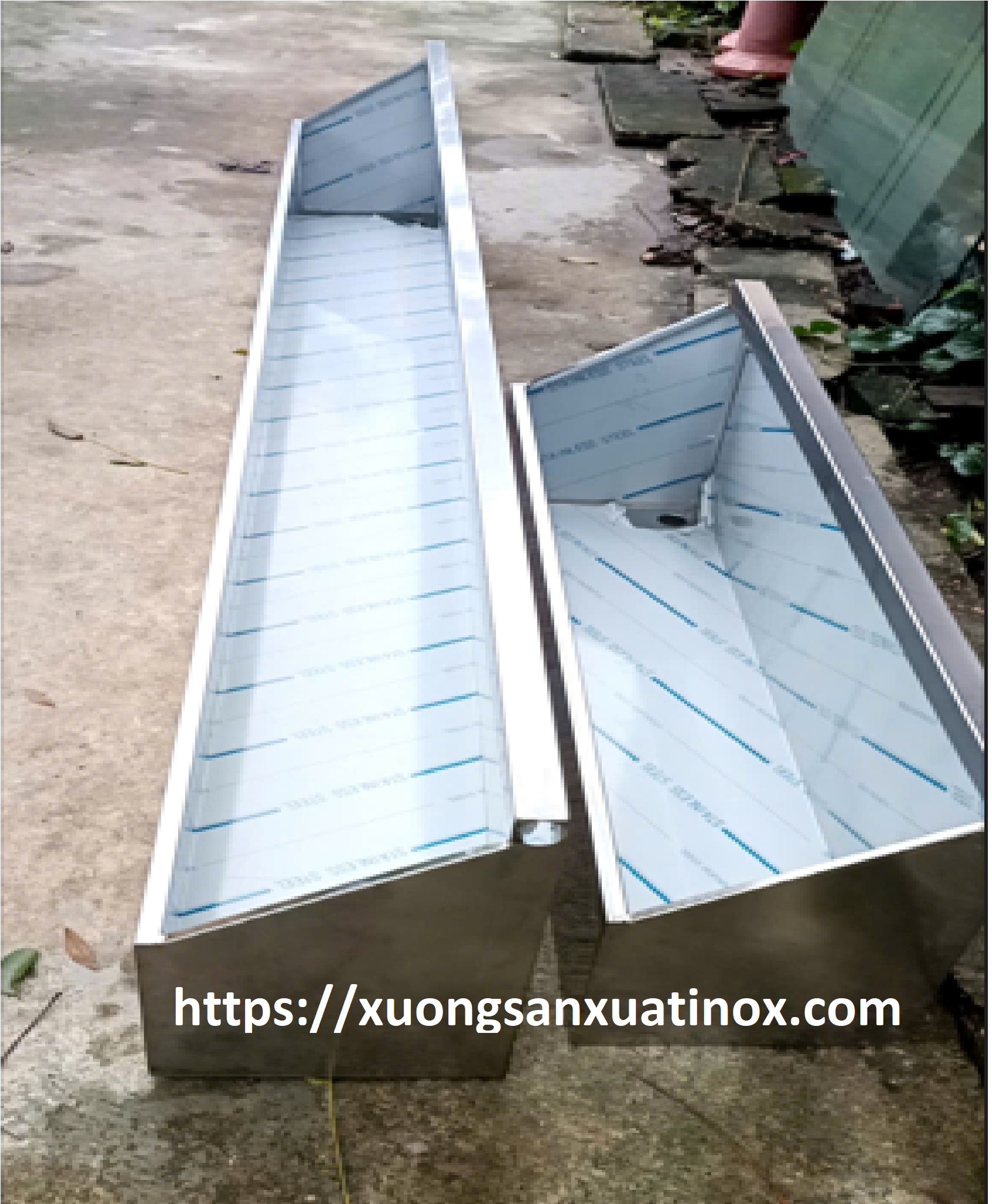 Nhận làm máng tiểu inox theo yêu cầu