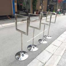 Biển chỉ dẫn khách sạn