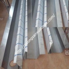 Đặt máng inox theo yêu cầu