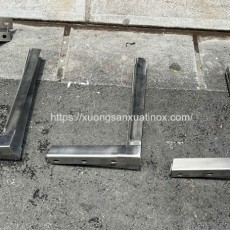 Giá treo cục lạnh điều hòa inox
