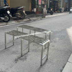 Kệ inox để trưng bày chậu hoa