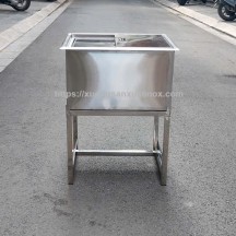 Thùng đá giữ lạnh có chân inox